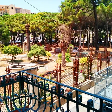 Diantha Apartment *